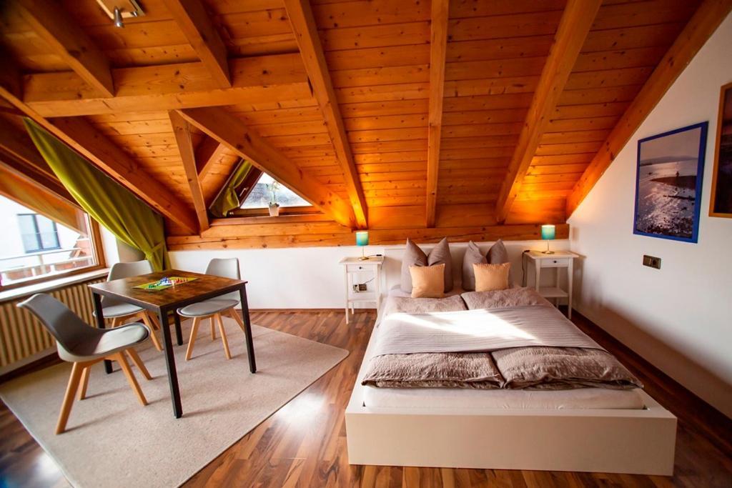 Haus Rose Bed & Breakfast อัลเลนส์บาค ภายนอก รูปภาพ