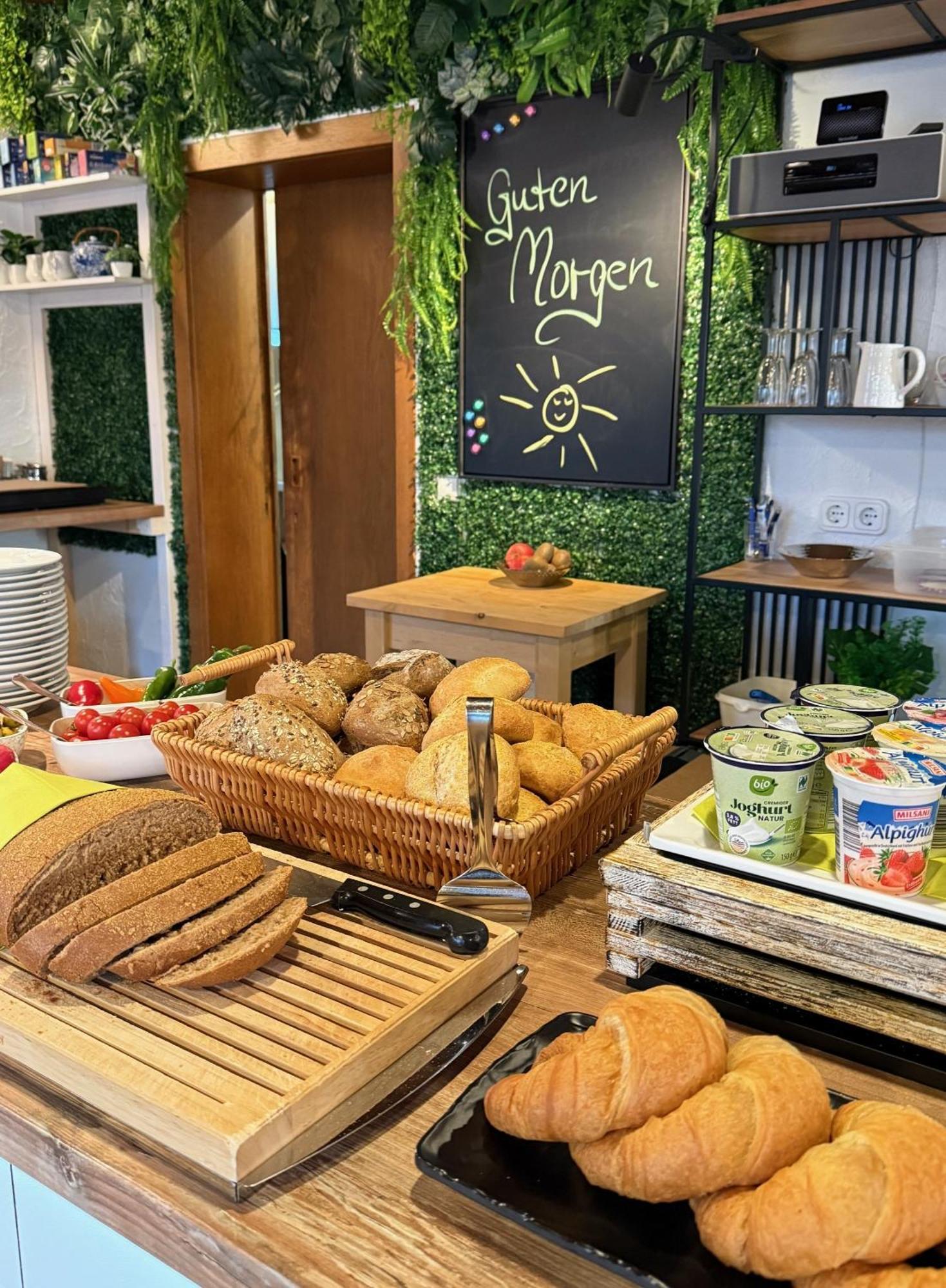 Haus Rose Bed & Breakfast อัลเลนส์บาค ภายนอก รูปภาพ