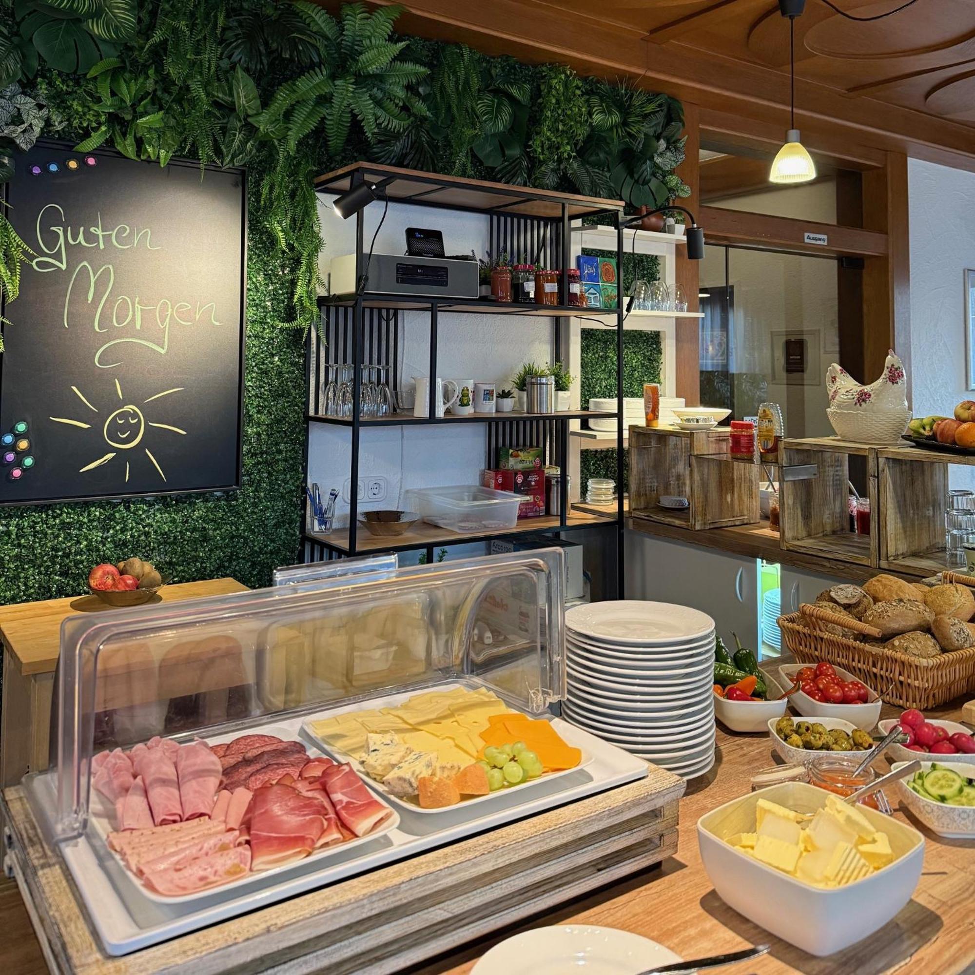 Haus Rose Bed & Breakfast อัลเลนส์บาค ภายนอก รูปภาพ